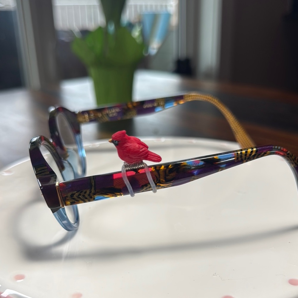 Red Bird Glasses Decor
